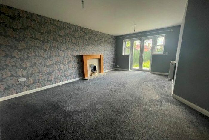 2 Bedroom Bungalow To Rent In West Hill, Sutton-In-Ashfield, NG17