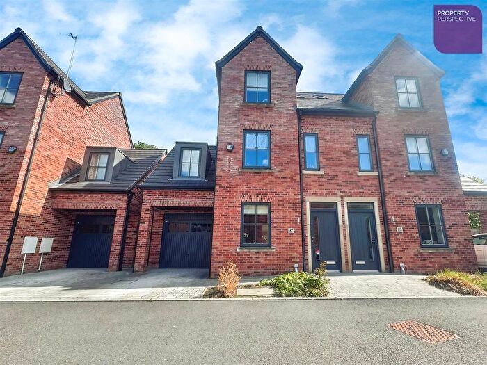 4 Bedroom Semi-detached House For Sale In Oak Gardens, Gatley, SK8