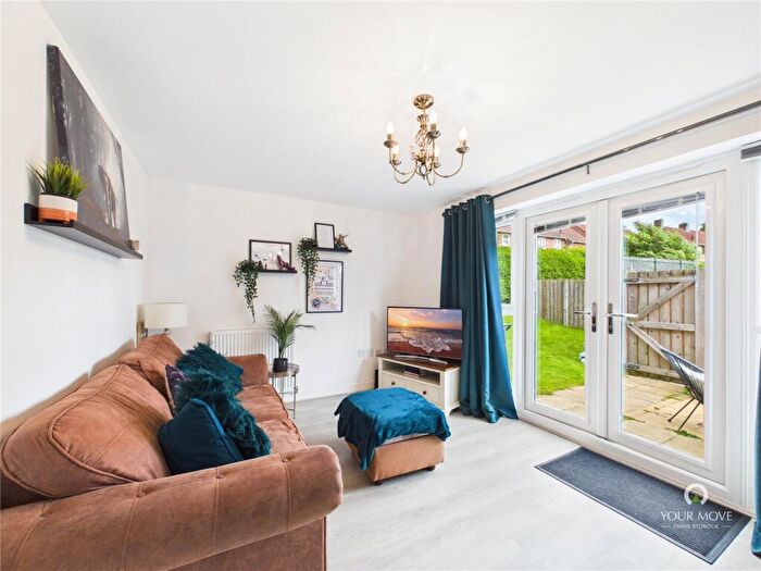 3 Bedroom Semi-Detached House For Sale In Patterdale Place, Low Fell, Gateshead, NE9