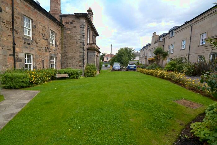 2 Bedroom Flat To Rent In Willowbrae Road, Edinburgh, EH8