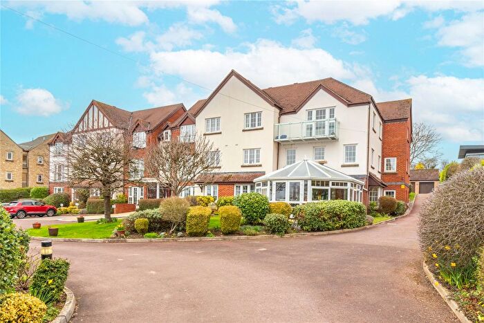 1 Bedroom Flat For Sale In Station Road, Broadway, Worcestershire, WR12