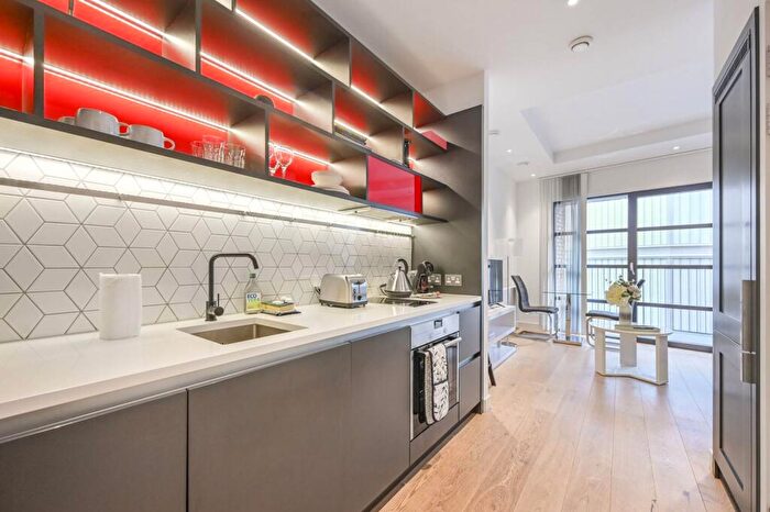 Studio To Rent In X, Canning Town, London, E14