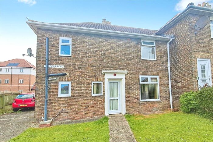 3 Bedroom End Of Terrace House For Sale In Burgess Road, Aylesham, Canterbury, CT3