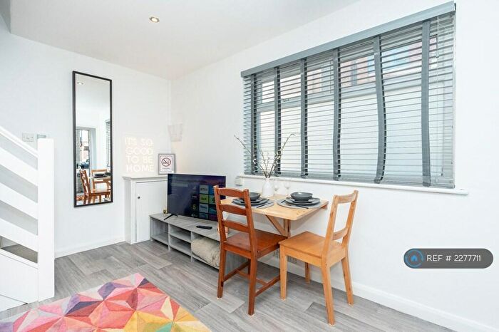 1 Bedroom End Of Terrace House To Rent In Somers Road, Southsea, PO5