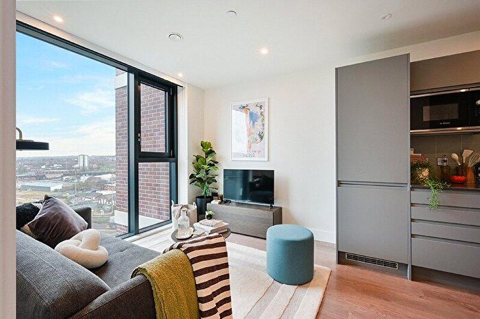 1 Bedroom Apartment To Rent In Uncle Leeds, Whitehall, LS12