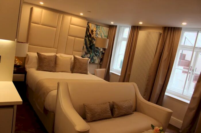 1 Bedroom Flat To Rent In Baker Street, London, W1U