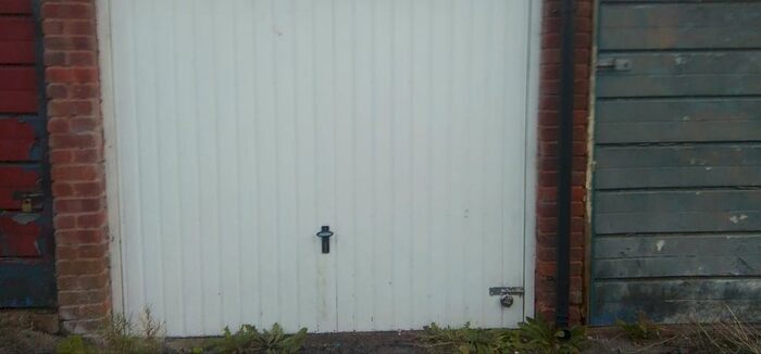 Parking/garage To Rent In Woodford Road, Hamstead, B43