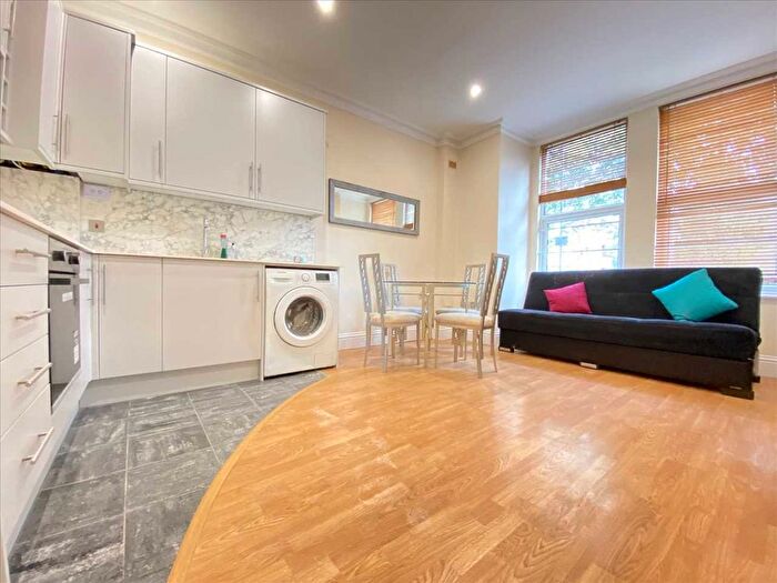 1 Bedroom Flat To Rent In Hartington Road, West Ealing, W13