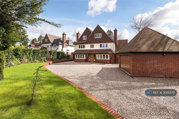 6 Bedroom Detached House To Rent In Deans Lane, Tadworth, KT20