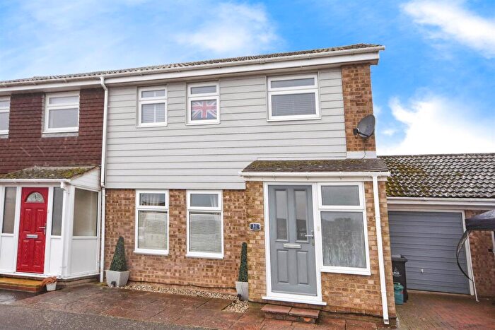 3 Bedroom Semi-Detached House For Sale In The Leas, Burnham-On-Crouch, CM0