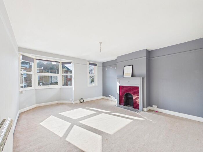 2 Bedroom Flat For Sale In St Lukes Ave, Ramsgate, CT11