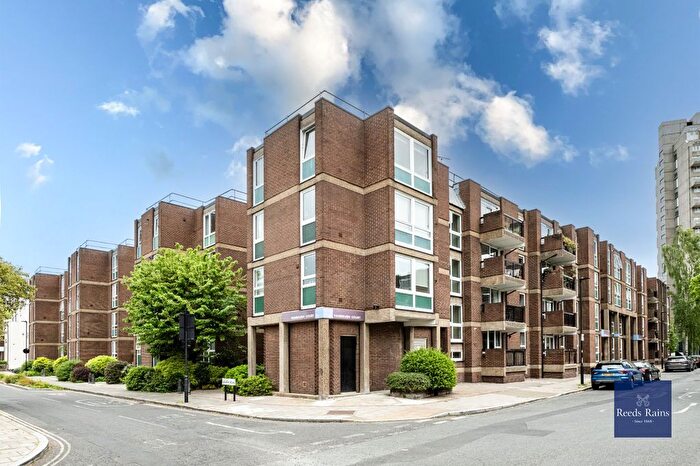 1 Bedroom Flat For Sale In Wincott Street, London, SE11