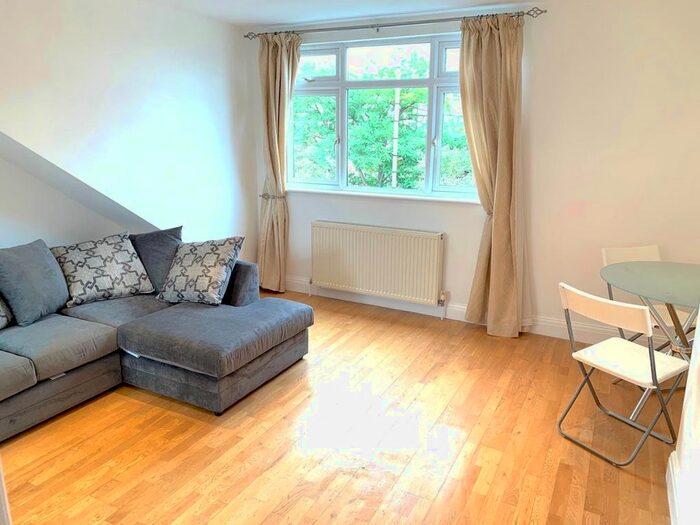 1 Bedroom Flat To Rent In West Avenue, London, NW4