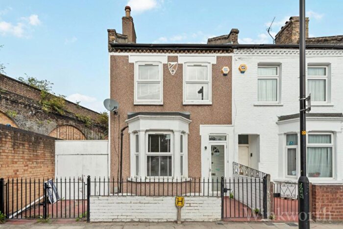 4 Bedroom Terraced House To Rent In Astbury Road, Peckham, SE15
