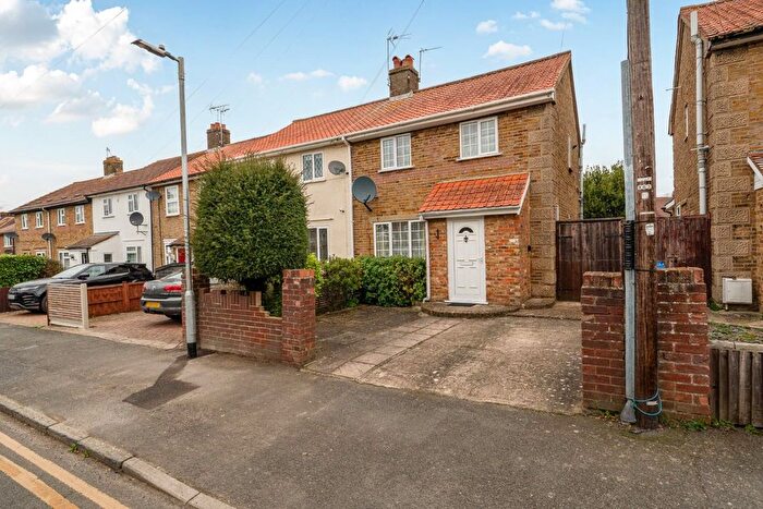 2 Bedroom End Terrace House For Sale In Sheepcote Road, Windsor, SL4