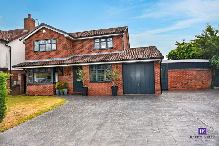 4 Bedroom Detached House For Sale In Castle Green, Kingswood, WA5