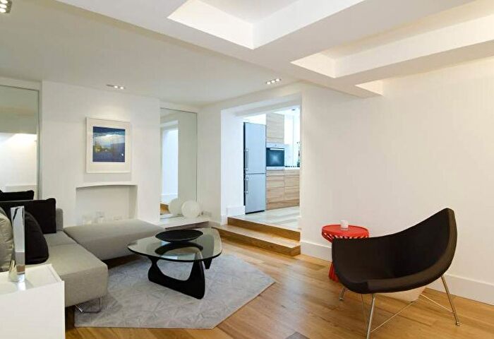 2 Bedroom Flat To Rent In Pembridge Villas, Notting Hill, W11