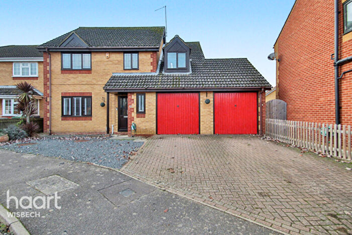 4 Bedroom Detached House For Sale In Orchard Drive, West Walton, PE14