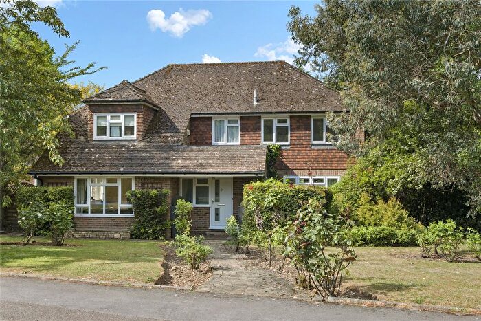 4 Bedroom Detached House For Sale In Ashcroft Park, Cobham, KT11