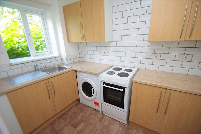 1 Bedroom Flat To Rent In Scammel Way, Watford, WD18