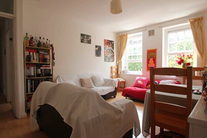 2 Bedroom Flat To Rent In Avenal Mansions, Highbury And Islington, N5