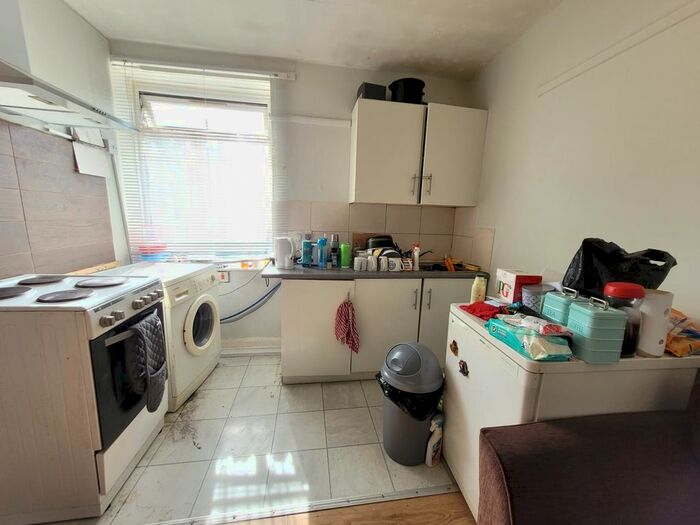 1 Bedroom Flat To Rent In Marsh Road, Luton, LU3