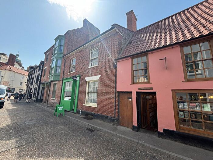 4 Bedroom House To Rent In New Street, Cromer, NR27