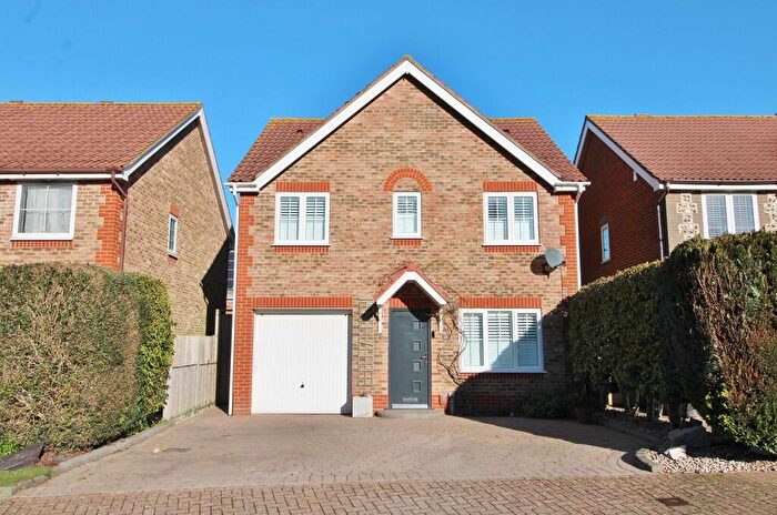 4 Bedroom Detached House For Sale In Edenbridge Road, Southsea, PO4