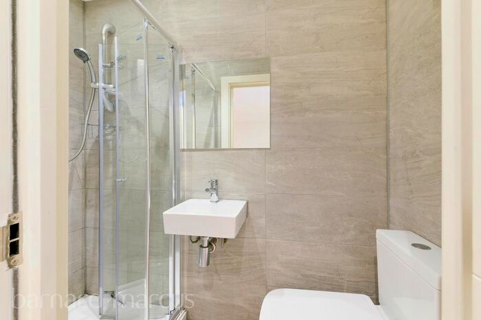 Studio To Rent In High Street, Woking, GU21