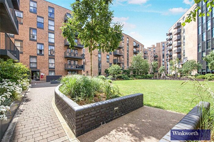 3 Bedroom Flat To Rent In Lyon Road, Harrow, HA1