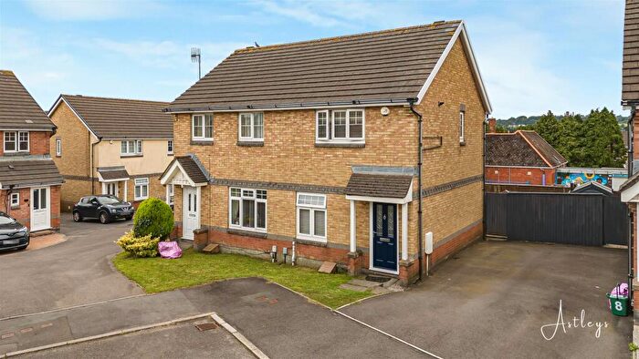2 Bedroom Semi-Detached House For Sale In Clos Aderyn Du, Gendros, Swansea, SA5