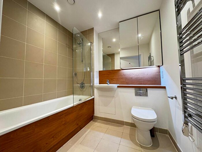 1 Bedroom Apartment To Rent In Carriage Way, London, Greater London, SE8