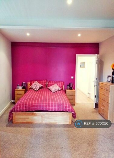 2 Bedroom Flat To Rent In Hallings Wharf Studios, London, E15