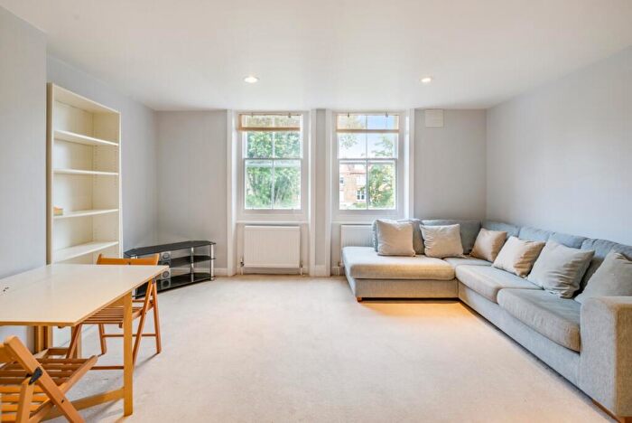 2 Bedroom Flat To Rent In Greencroft Gardens London, NW6