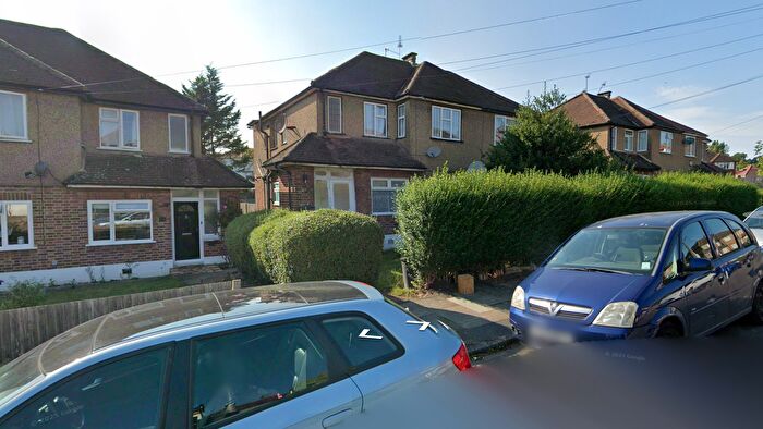 2 Bedroom Flat To Rent In Alandale Drive, Northwood, HA5