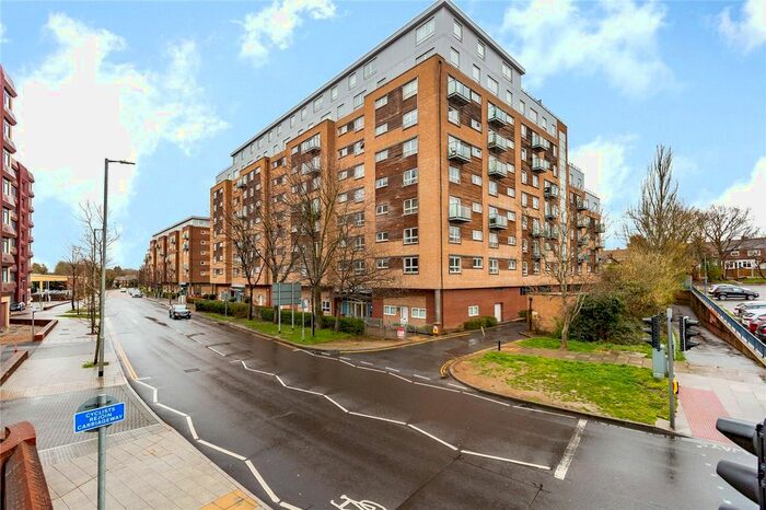 1 Bedroom Flat To Rent In Cherrydown East, Basildon, Essex, SS16