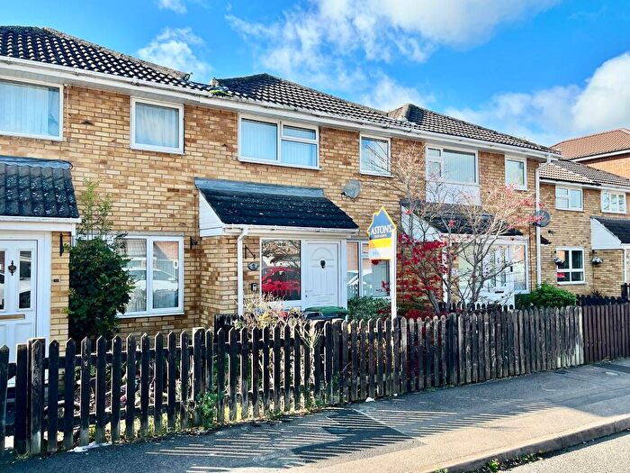 3 Bedroom Terraced House For Sale In Cypress, Newport Pagnell, MK16