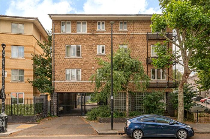 1 Bedroom Flat To Rent In Barons Lodge, Manchester Road, London, E14