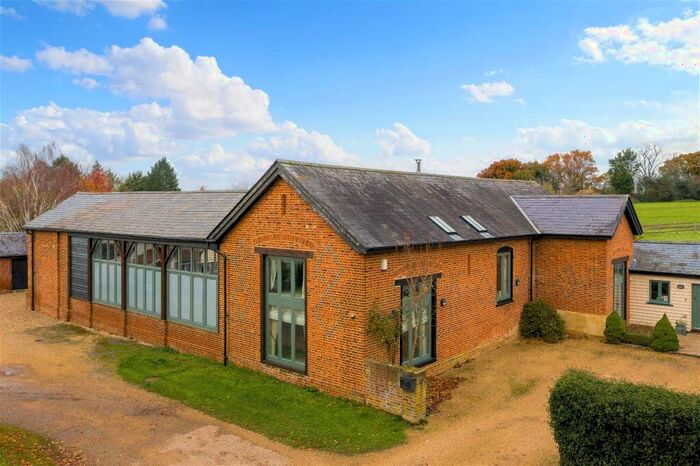 5 Bedroom Detached House For Sale In 'The Old Barn' Thundridge, SG12