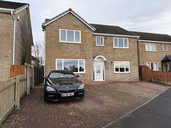 5 Bedroom Detached House For Sale In Clos Y Capel, Llanelli, SA14