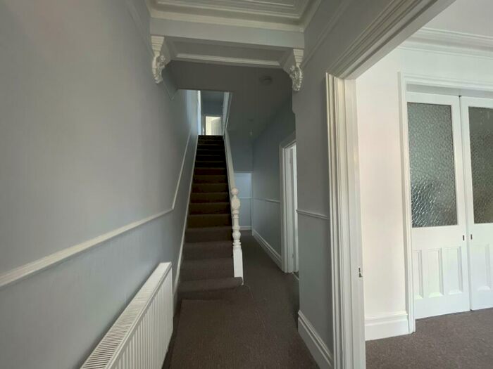4 Bedroom End Of Terrace House To Rent In Holly Road, Northampton, NN1