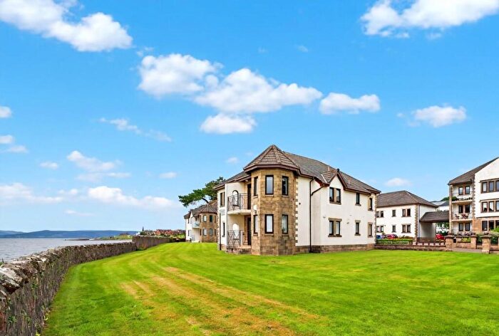 3 Bedroom Flat For Sale In Bowen Craig, Largs, KA30