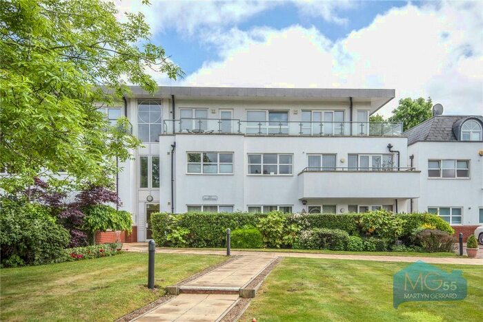 2 Bedroom Flat To Rent In Staffordshire House, Broughton Avenue, London, N3