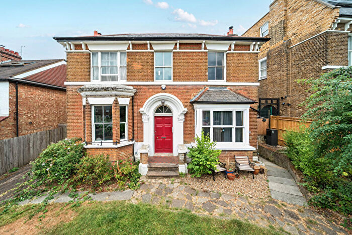 1 Bedroom Apartment For Sale In Overhill Road, London, SE22