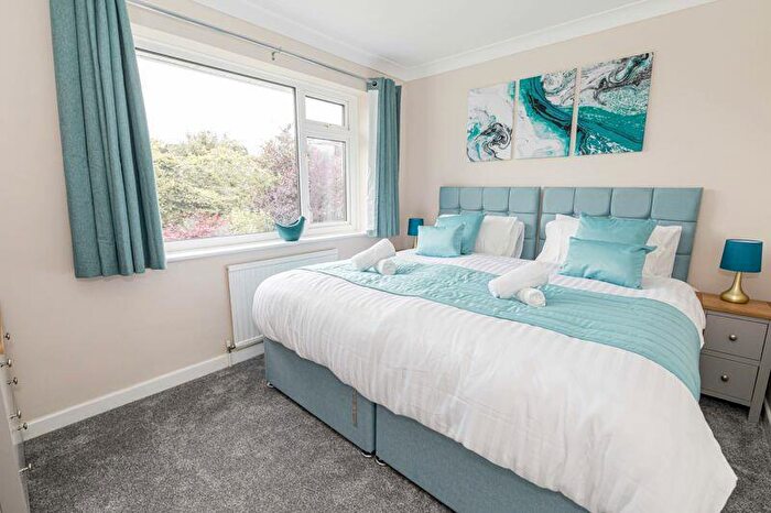 5 Bedroom Detached Bungalow To Rent In Carrbridge Close, Bournemouth, BH3