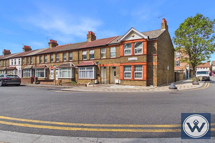 1 Bedroom Flat To Rent In Blyth Road, UB3