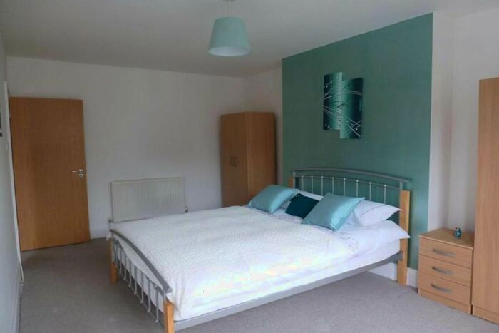 2 Bedroom Flat To Rent In Shaftesbury Road, Southsea, Hampshire, PO5