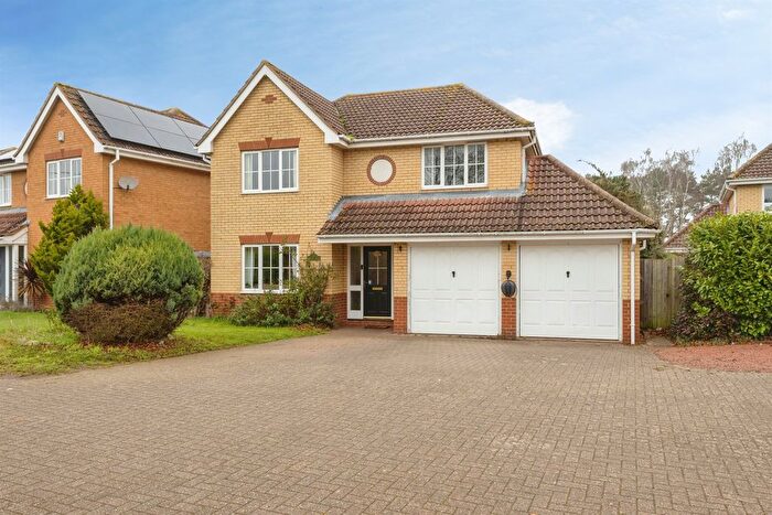 4 Bedroom Detached House For Sale In Kingswood Avenue, Taverham, Norwich, NR8