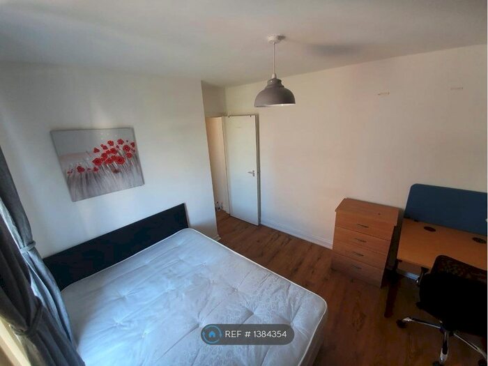 5 Bedroom Semi-Detached House To Rent In Rathbone Road, Wavertree, Liverpool, L15