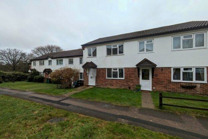 3 Bedroom Property To Rent In Binney Court, Crawley, RH10
